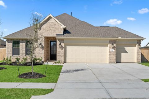 Photo of 1524 Apache Heights Drive, Dayton, TX 77535 (MLS # 87706306)
