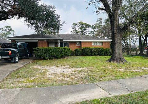 Photo of 4018 Gardendale Drive, Houston, TX 77092 (MLS # 83813953)