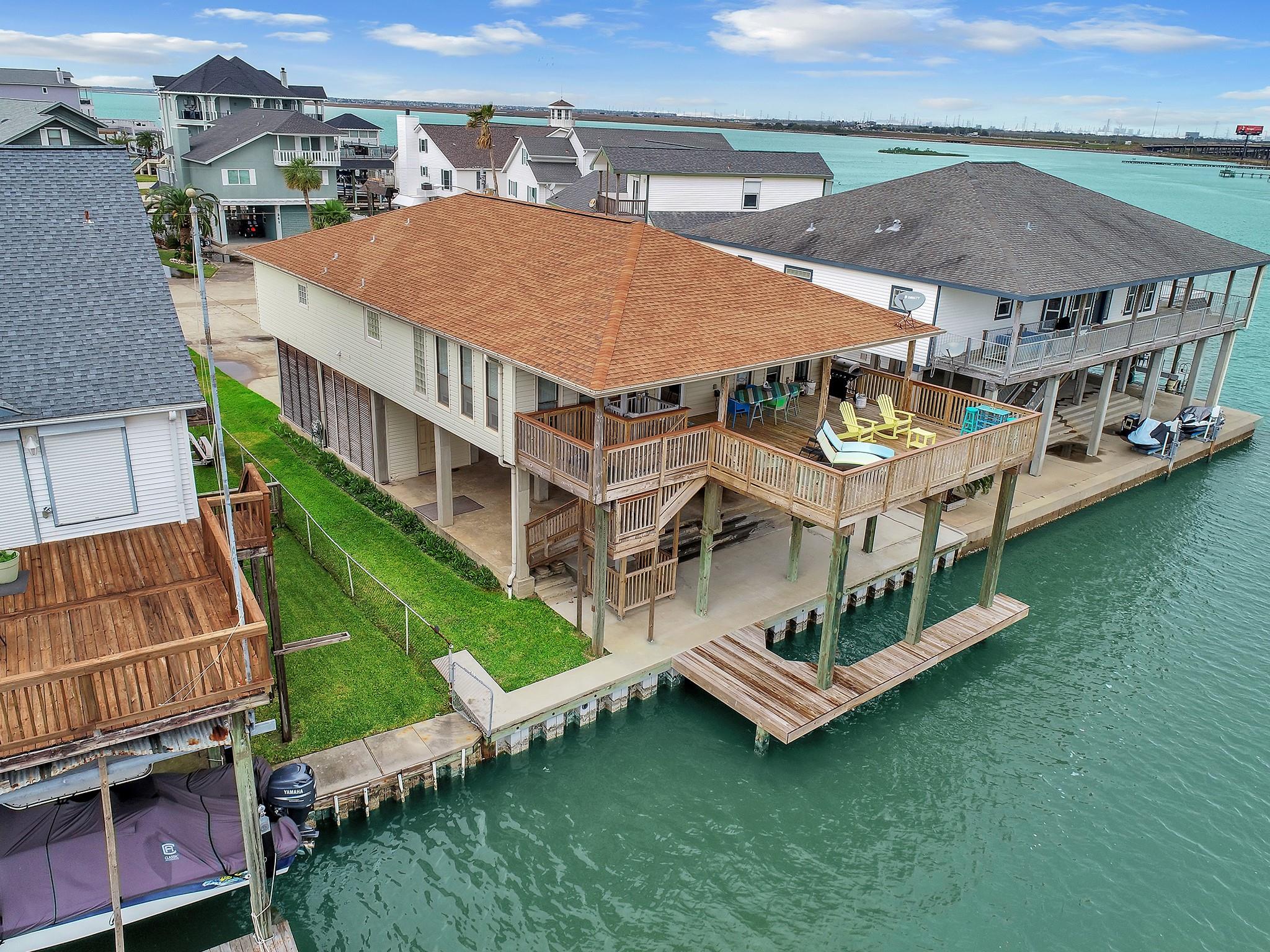 336 Admiral Circle