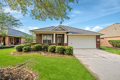 Photo of 7703 Stone Arbor Lane, Pearland, TX 77581 (MLS # 18966285)