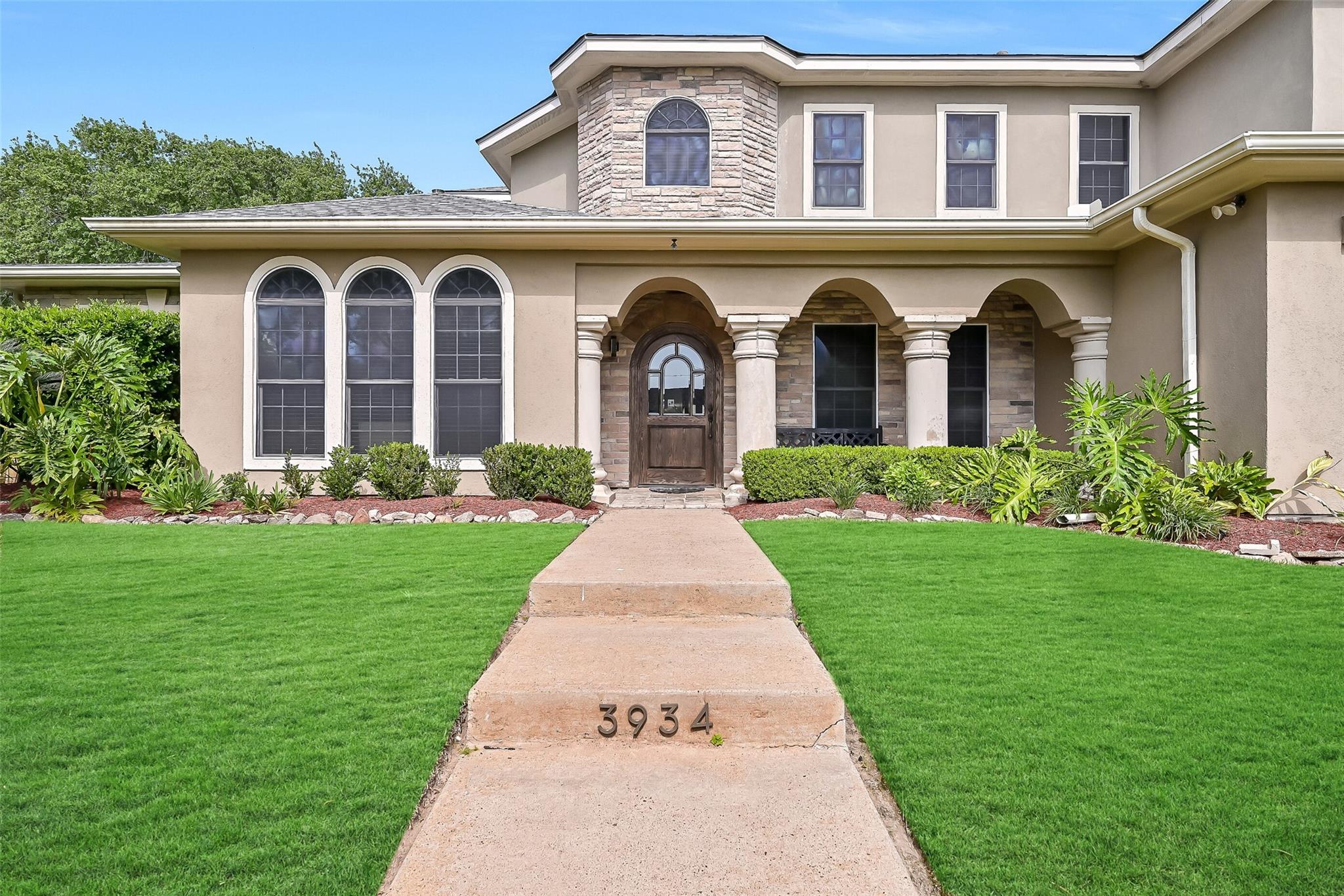 3934 Tres Drive