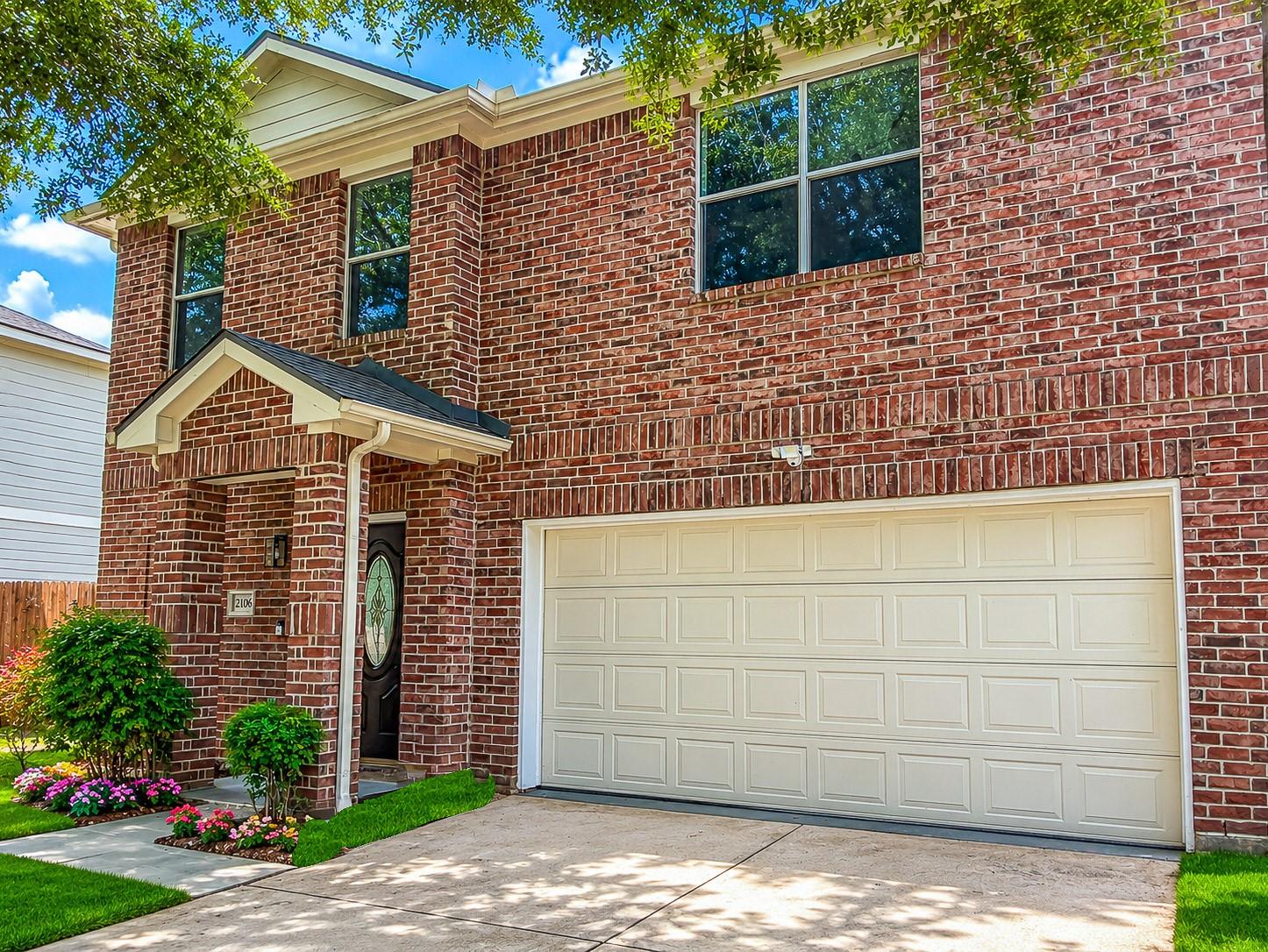 2106 Lakeshore Forest Court