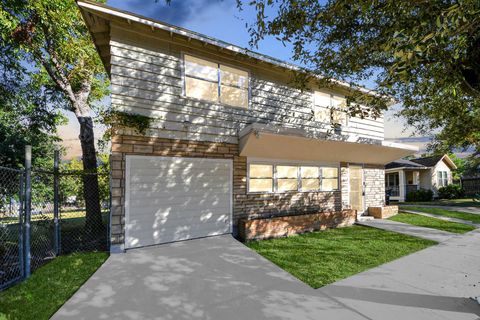 Photo of 5303 Lyons Avenue #4, Houston, TX 77020 (MLS # 77213756)