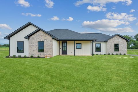 Photo of 4379 Collton Lane, Franklin, TX 77856 (MLS # 75740416)