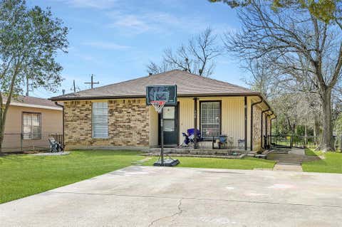 Photo of 308 Lawrence Street #A, Tomball, TX 77375 (MLS # 55302186)