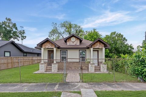 Multifamily For Sale - 4412 Orange Street<br/> Houston, TX 77020