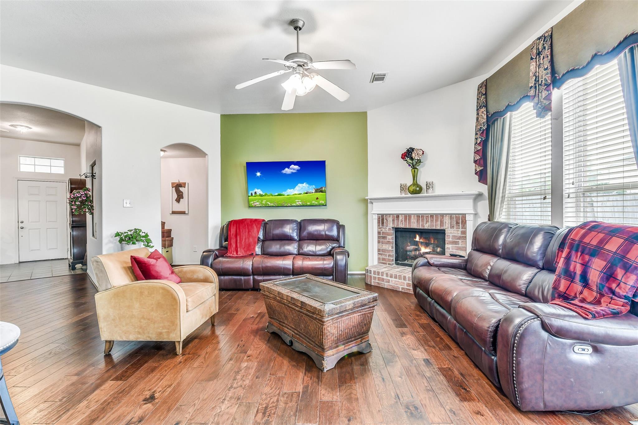 8002 Leaning Oak Drive