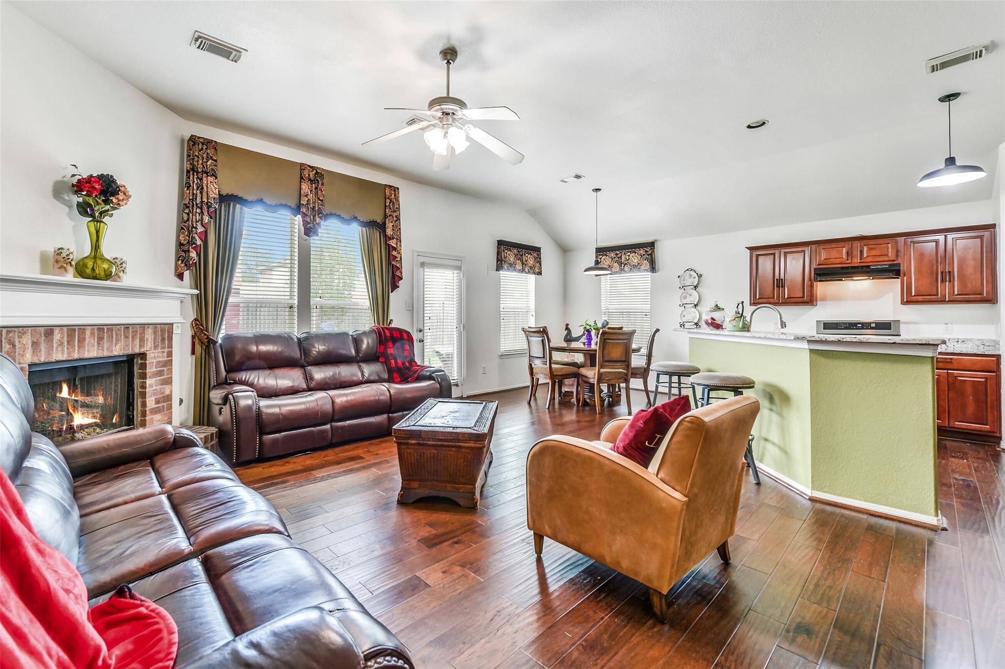 8002 Leaning Oak Drive