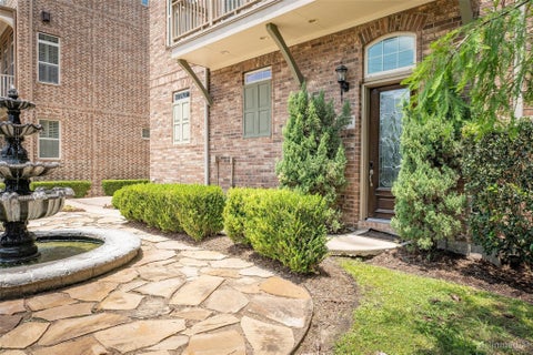 Photo of 1611 W 23rd Street, Houston, TX 77008 (MLS # 38884688)