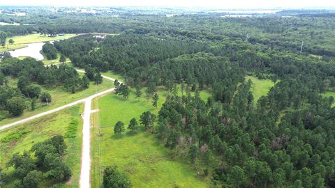 Photo of 1320 Buckhorn Creek, Crockett, TX 75835 (MLS # 42971693)