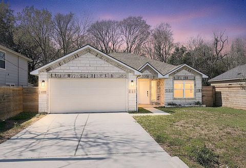 Photo of 8125 Sunnyhill Street, Houston, TX 77088 (MLS # 60306684)