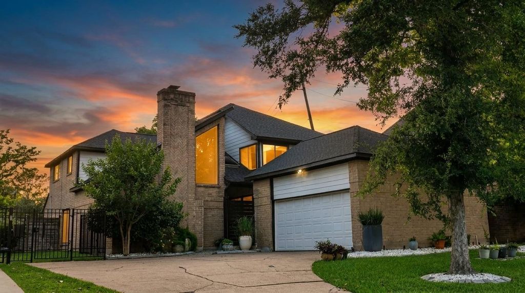 Photo of 1406 Crystal Hills Drive, Houston, TX 77077 (MLS # 91775486)