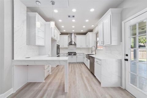 Tiny photo for 457 Corridor Way, Stafford, TX 77477 (MLS # 31231172)