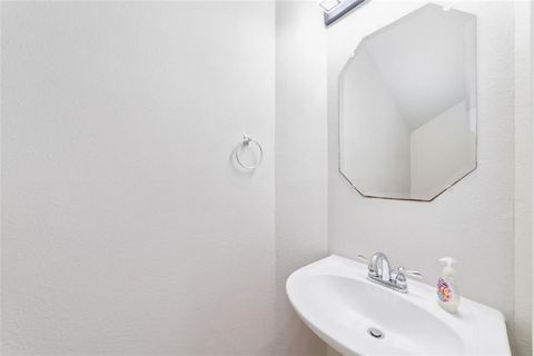 Tiny photo for 457 Corridor Way, Stafford, TX 77477 (MLS # 31231172)