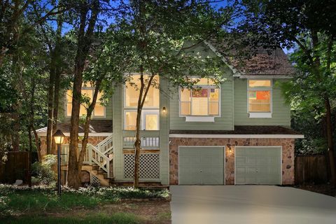 Photo of 7 W Misty Morning Trace, The Woodlands, TX 77381 (MLS # 63391127)
