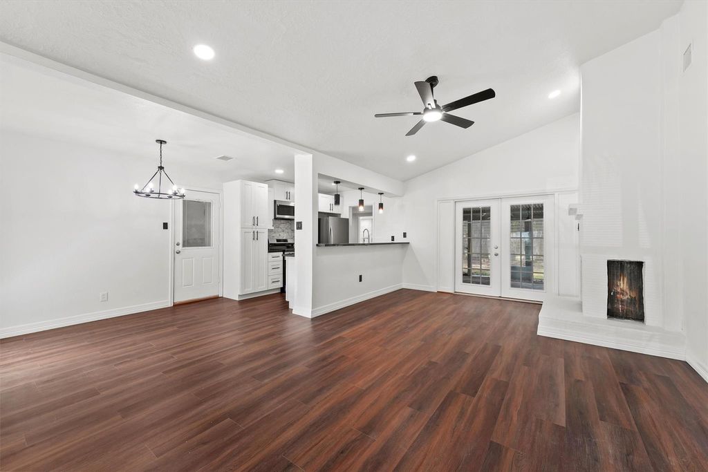 Photo of 632 Meadowlawn Street, Shoreacres, TX 77571 (MLS # 53413545)