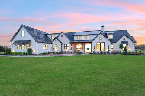 202 Astoria Avenue Round Top TX 78954