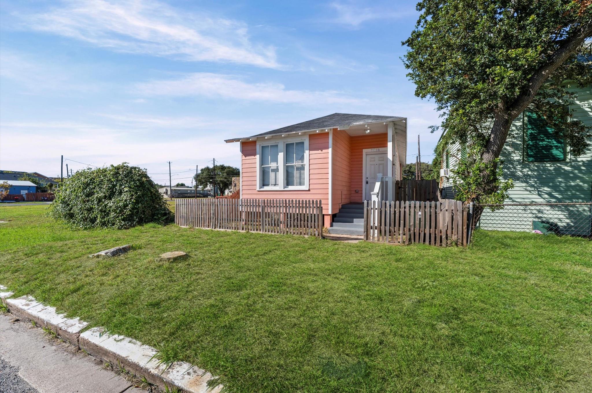 2818 Avenue M 1/2