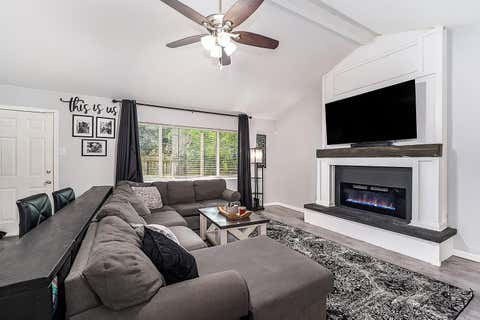 Photo of 12215 Hillcroft Street, Houston, TX 77035 (MLS # 53791807)
