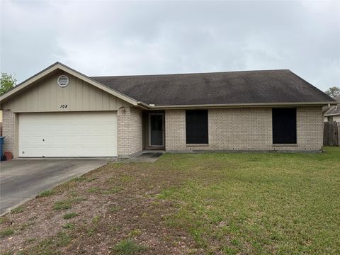 Photo of 108 Timberline Drive, Port Lavaca, TX 77979 (MLS # 6572913)
