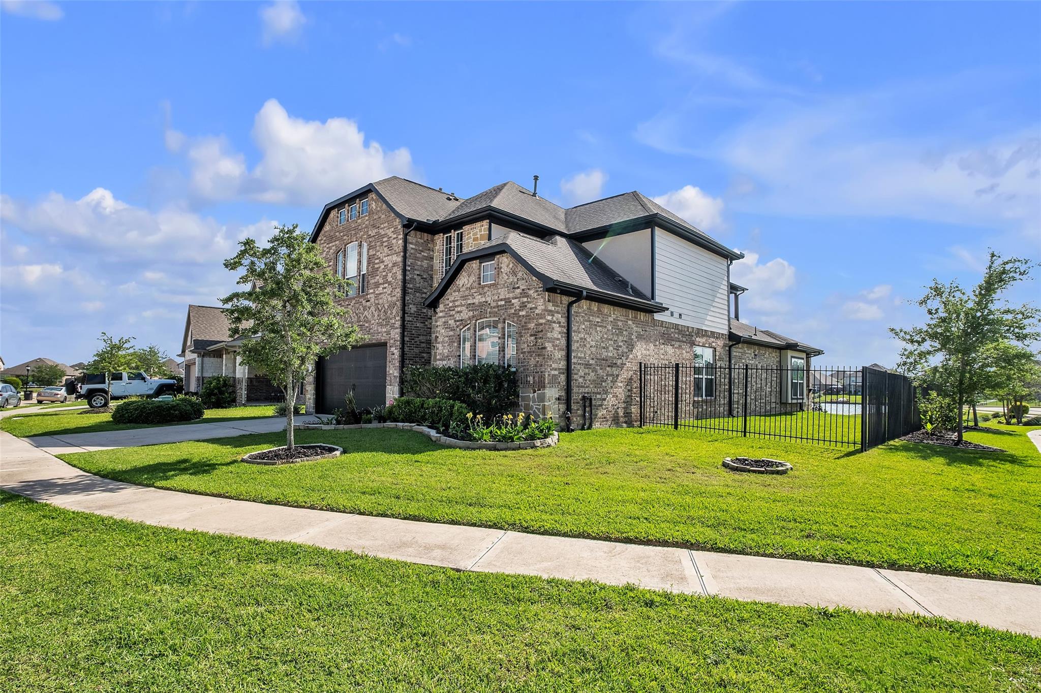 3919 Cantone Grotto Court
