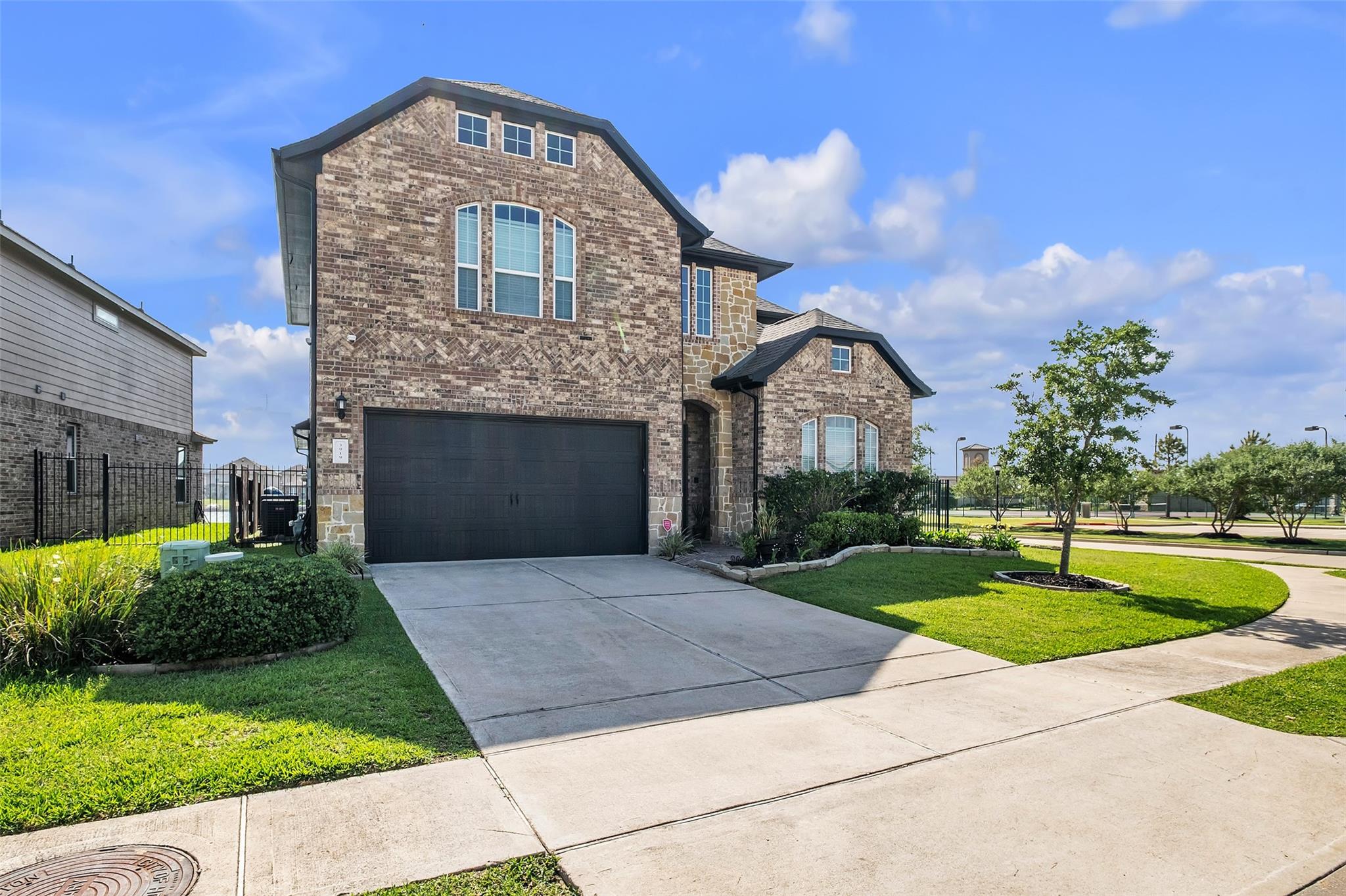 3919 Cantone Grotto Court