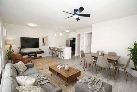 Photo of 2515 Yoakum Boulevard #10, Houston, TX 77006 (MLS # 16747497)