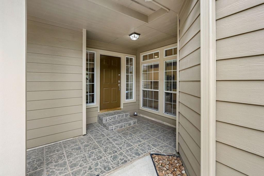 86 N Valley Oaks Circle