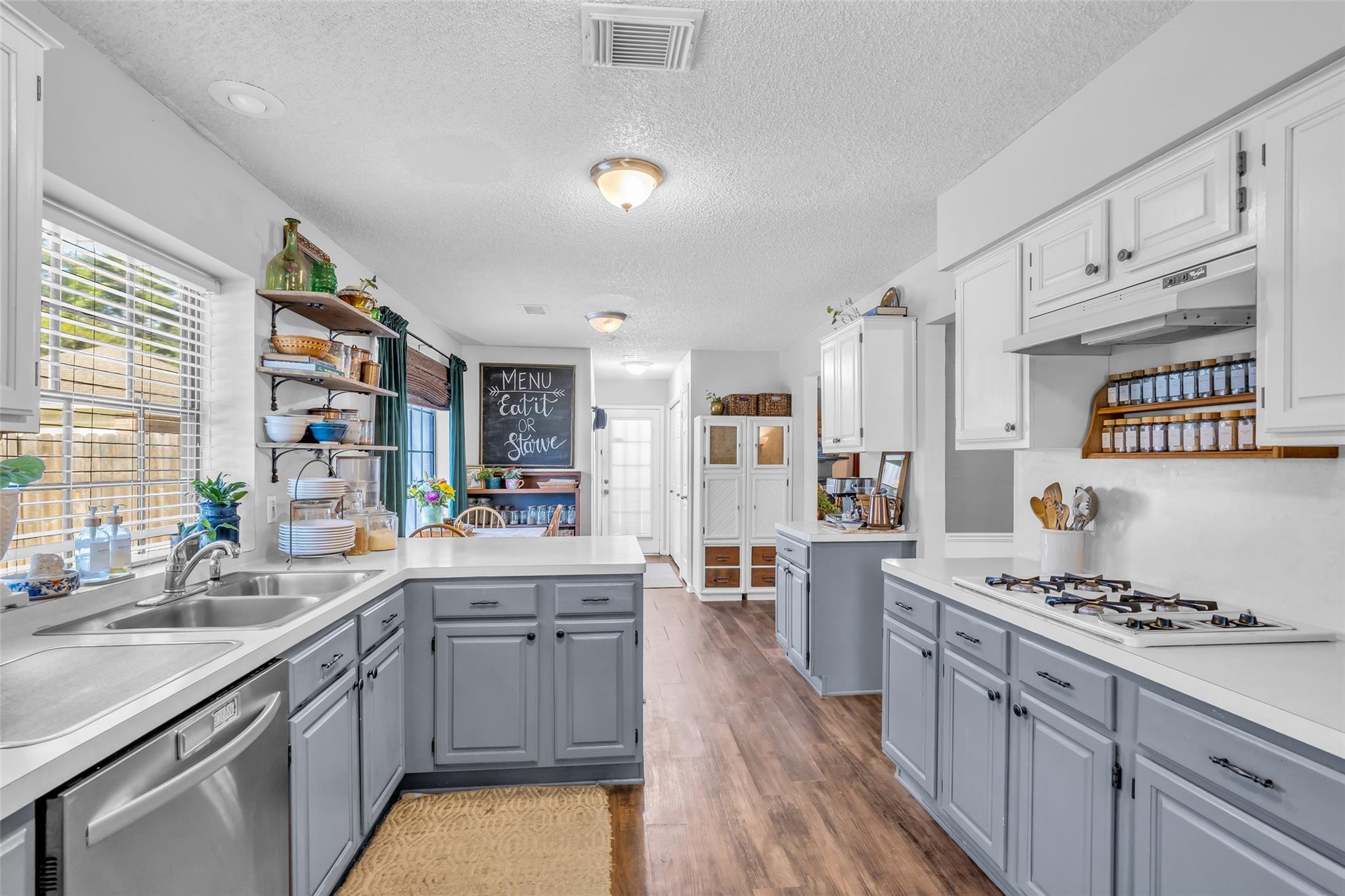 15426 Freestone Peach Lane