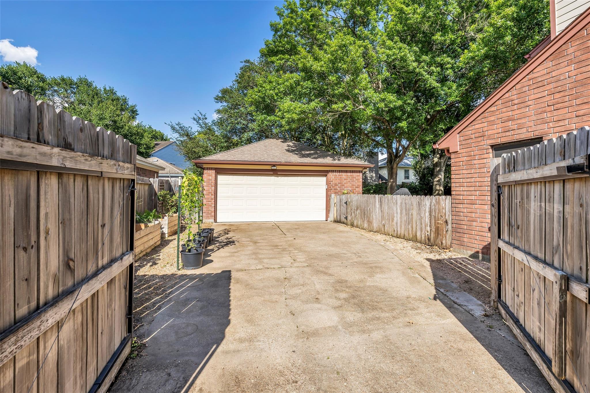 15426 Freestone Peach Lane