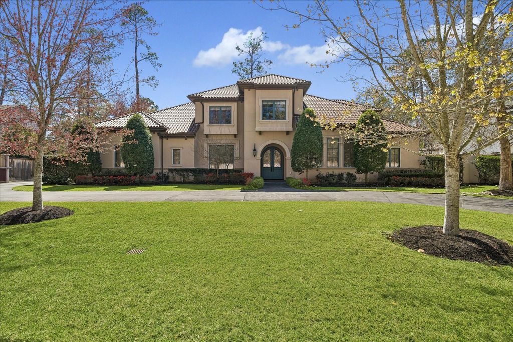 Photo of 8 Greyton Lane, Bunker Hill Village, TX 77024 (MLS # 69479167)