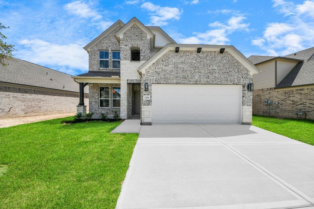 Photo of 12018 Maple Oak Drive, Houston, TX 77066 (MLS # 46799089)