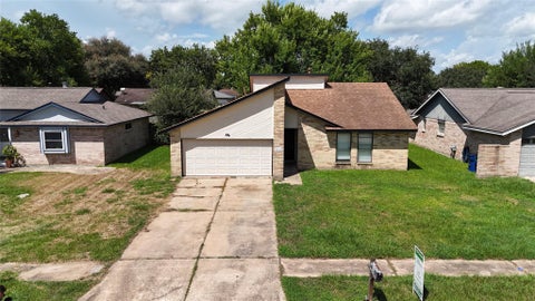 Homes For Rent - 45 Ranch House Loop<br/> Angleton, TX 77515