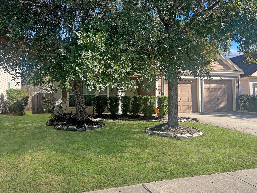 Photo of 17918 Eagle Pass Falls Court, Humble, TX 77346 (MLS # 36066078)