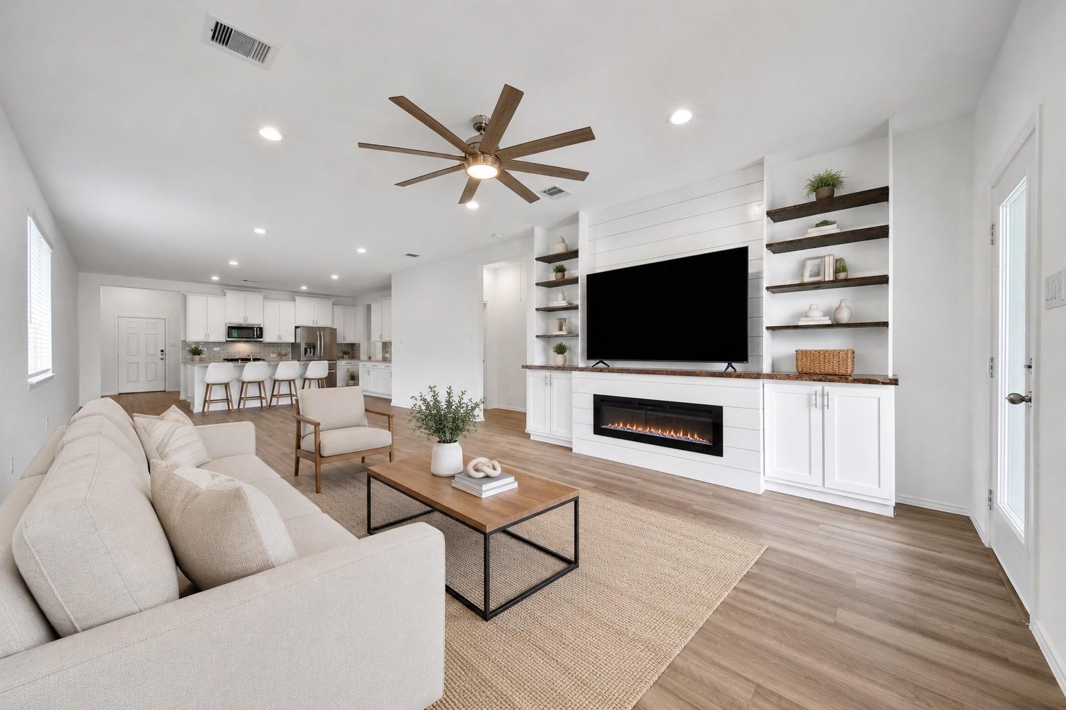 9245 Inland Leather Lane