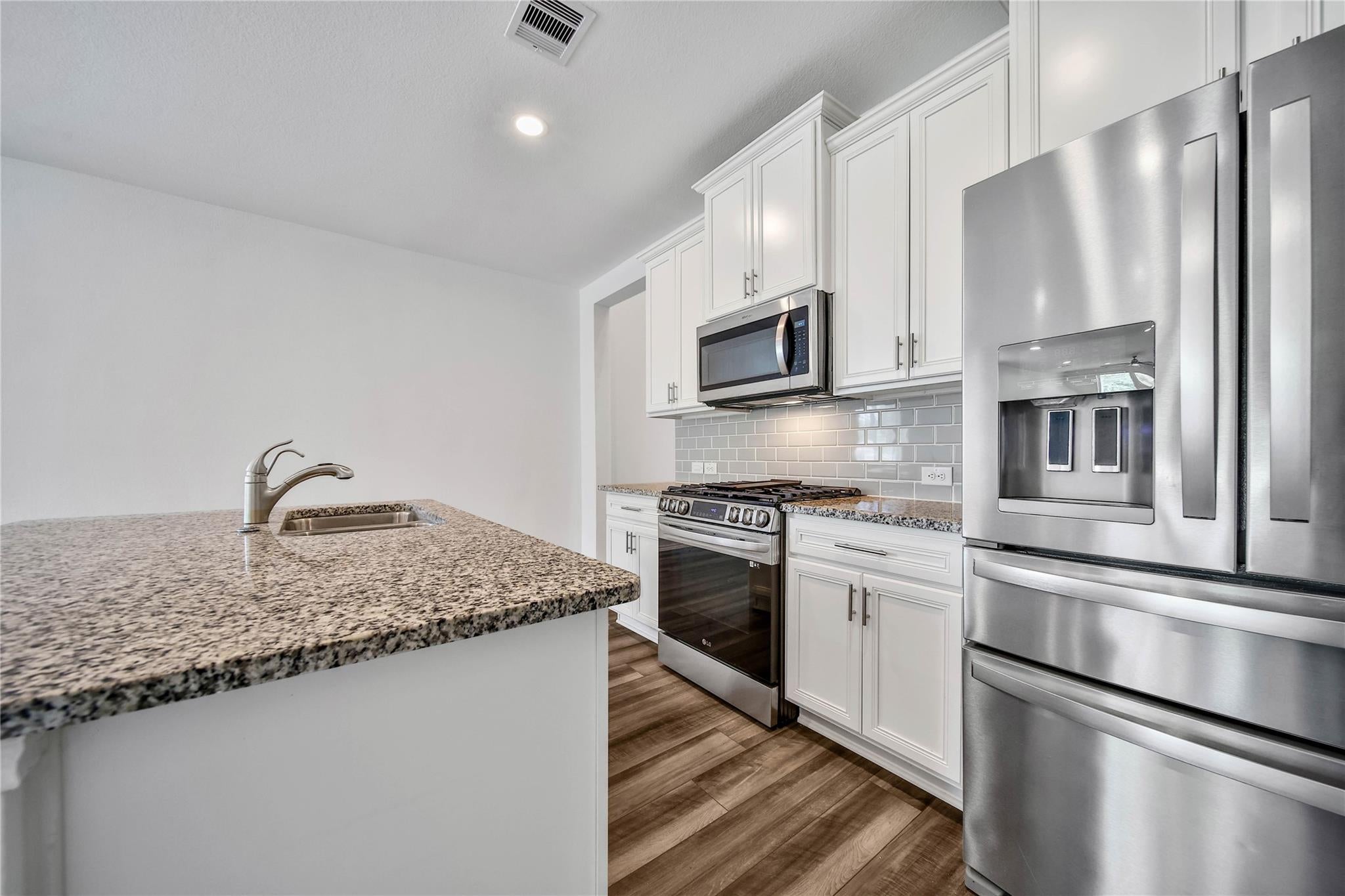 9245 Inland Leather Lane