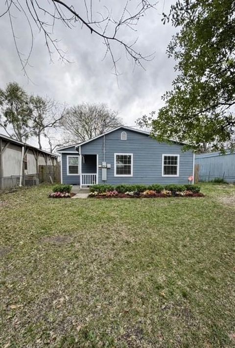1405 Rice Street Alvin TX 77511