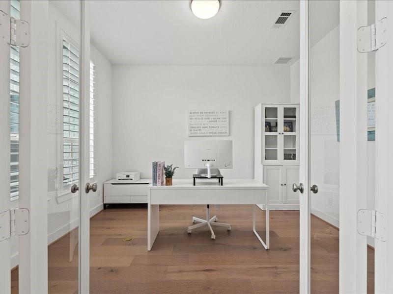 21514 Sunny Riverbank Circle