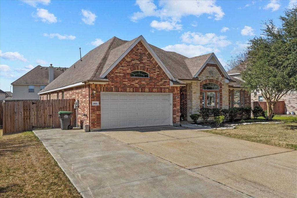 Photo of 8611 Rocky River Street, Cove, TX 77523 (MLS # 69050631)