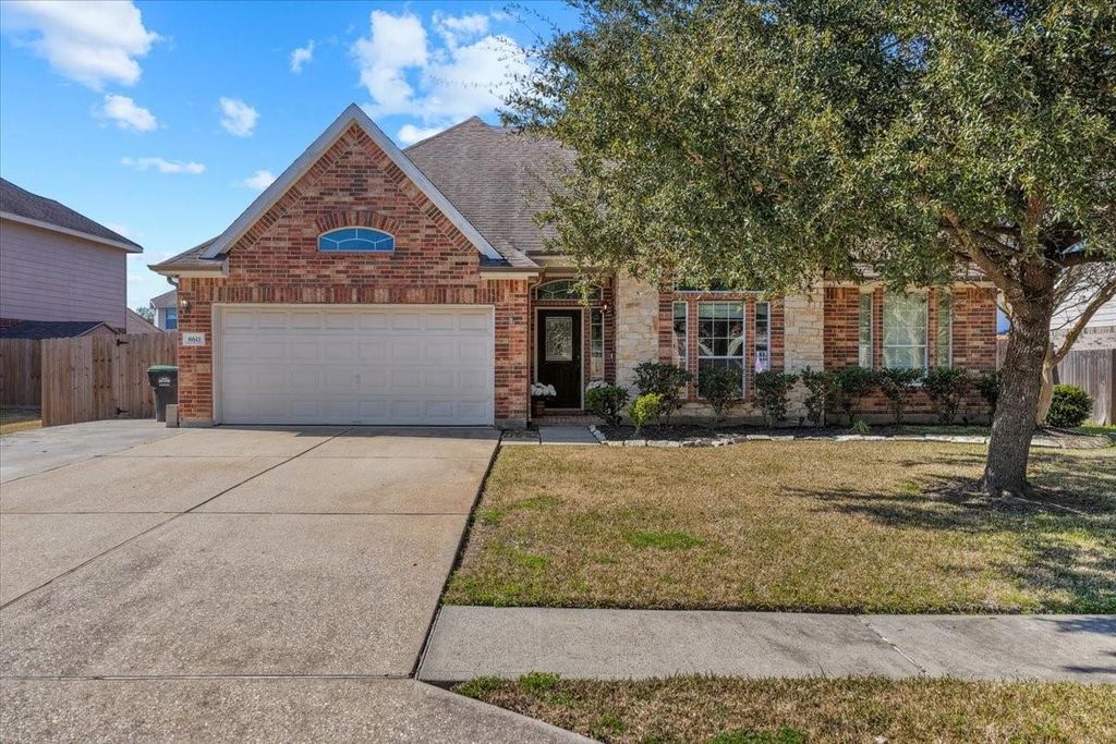 Photo of 8611 Rocky River Street, Cove, TX 77523 (MLS # 69050631)