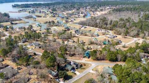 22 Hillsborough Drive Huntsville TX 77340