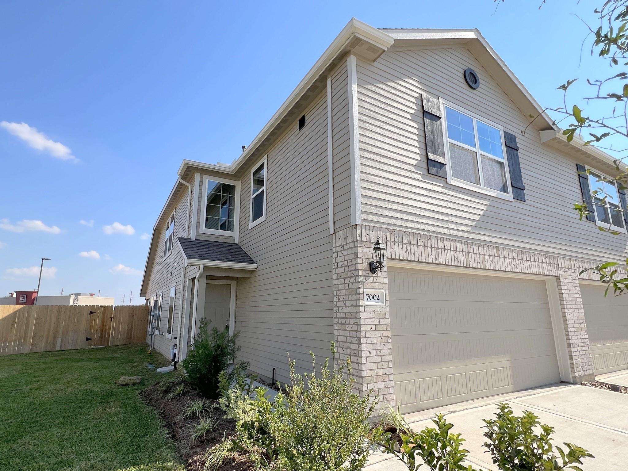 7002 Cedar Breeze Court