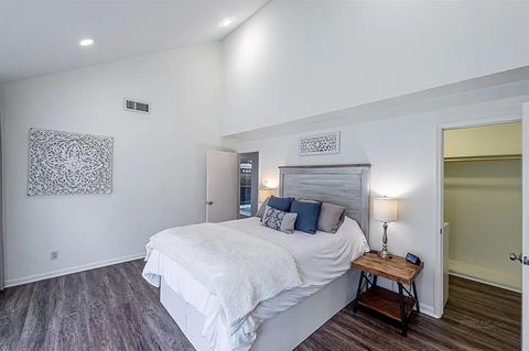 Tiny photo for 14427 Briarhills Parkway, Houston, TX 77077 (MLS # 26526087)