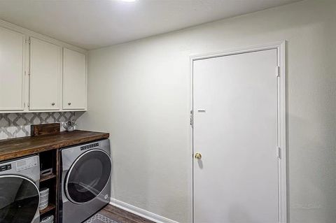 Tiny photo for 14427 Briarhills Parkway, Houston, TX 77077 (MLS # 26526087)