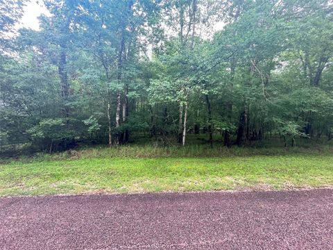 Vacant Land For Sale - 74 S Royale Greens Drive<br/> Coldspring, TX 77331