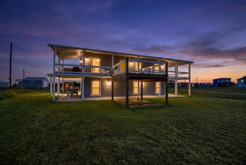 Photo of 965 Porpoise Drive, Palacios, TX 77465 (MLS # 20104298)