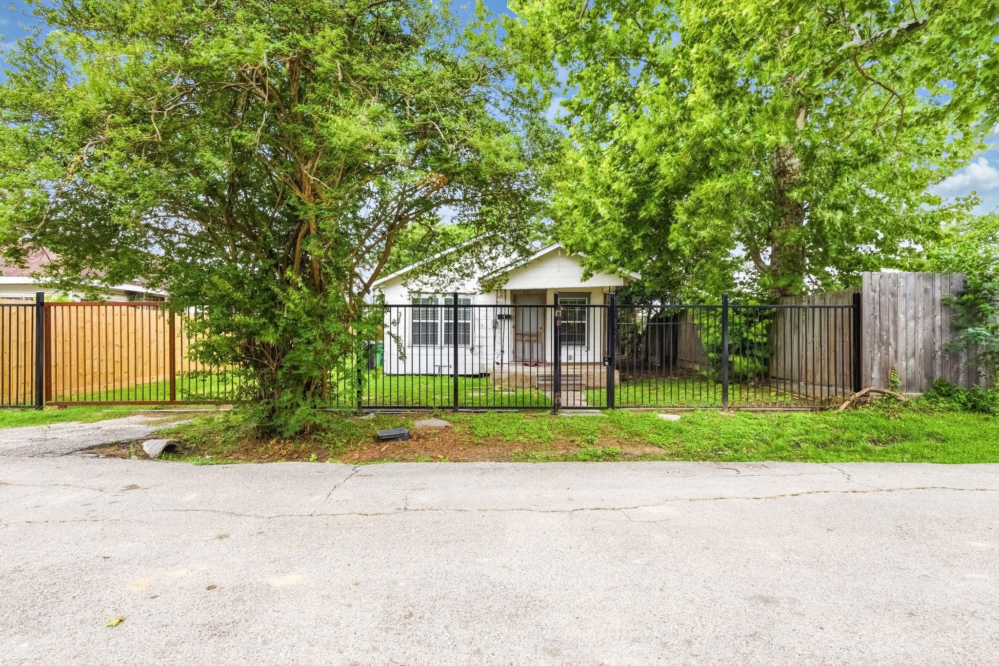 905 Dorothy Street