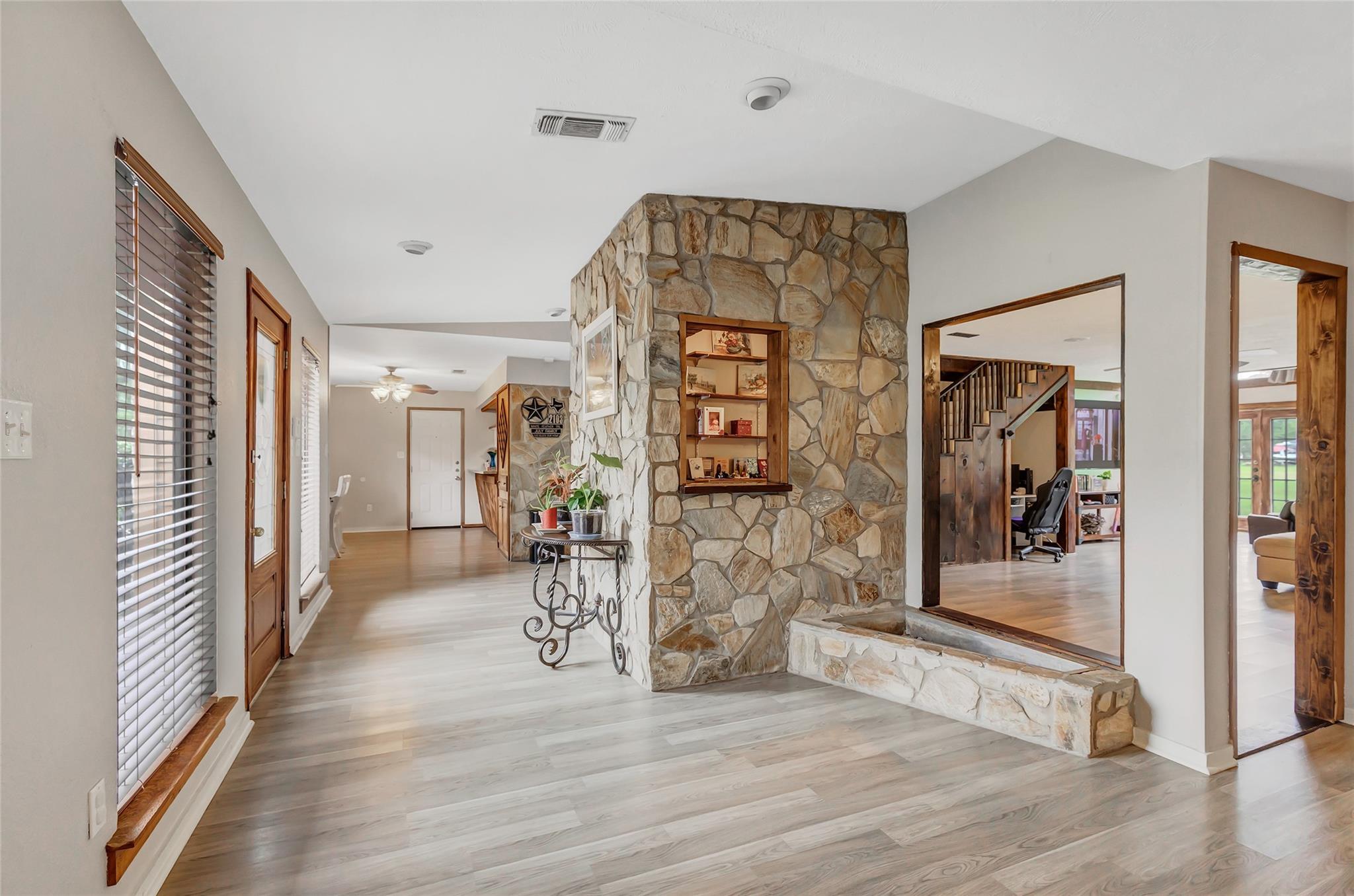 2103 White Feather Trail