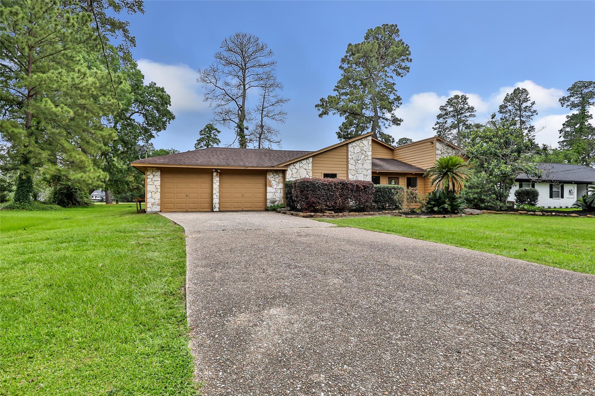 2103 White Feather Trail