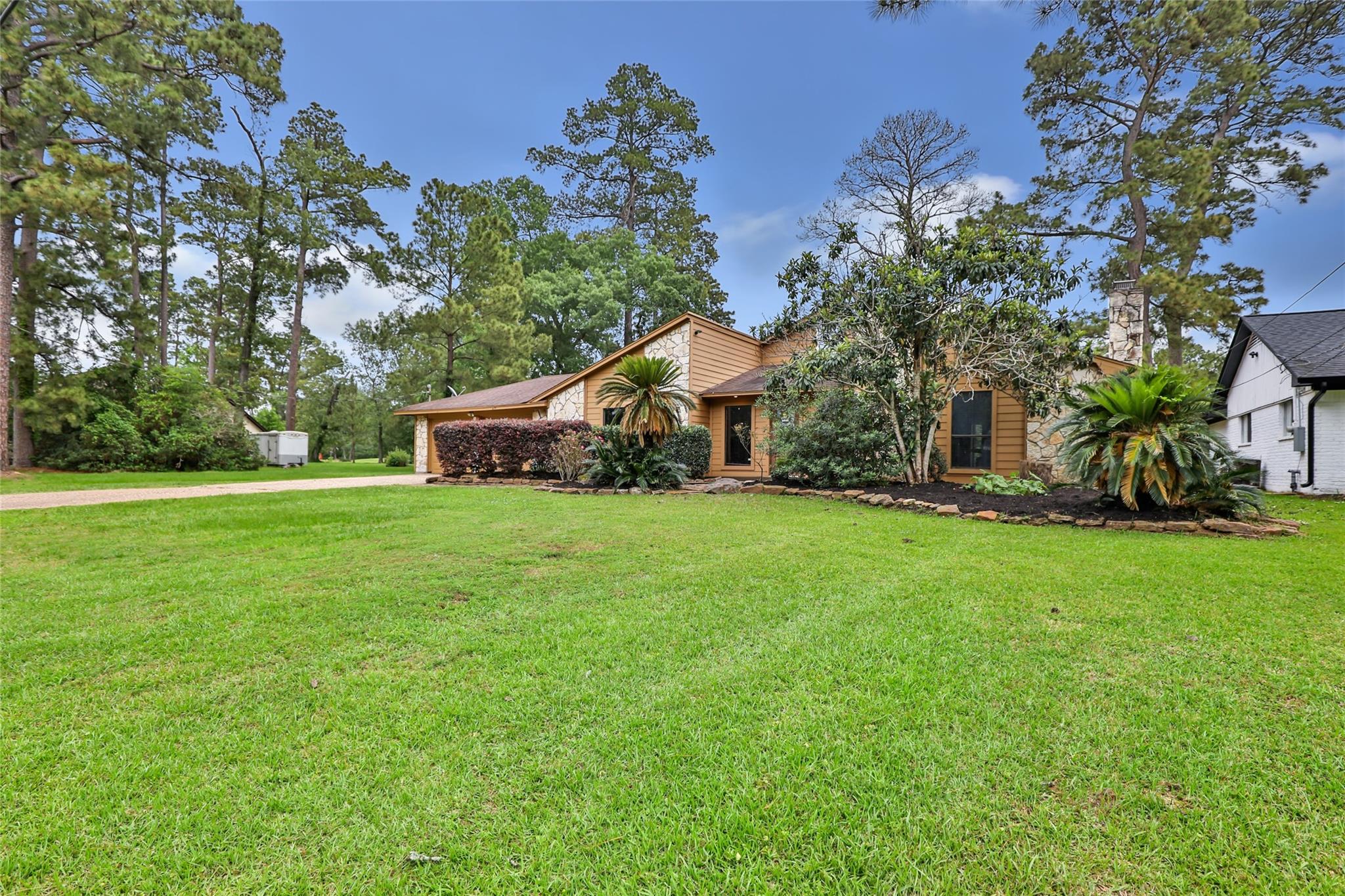 2103 White Feather Trail